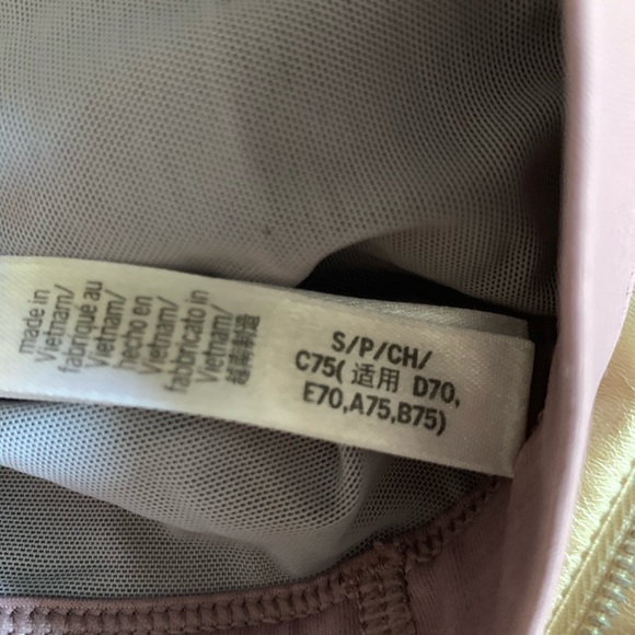 Victoria Sport mauve athletic bra Size S - Picture 9 of 9